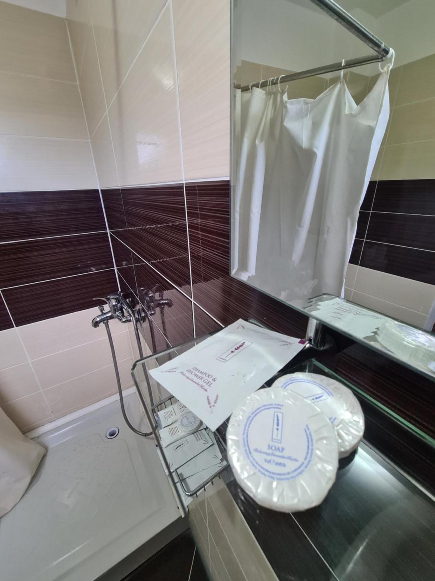Hotel Kukesi Lini 外观 照片