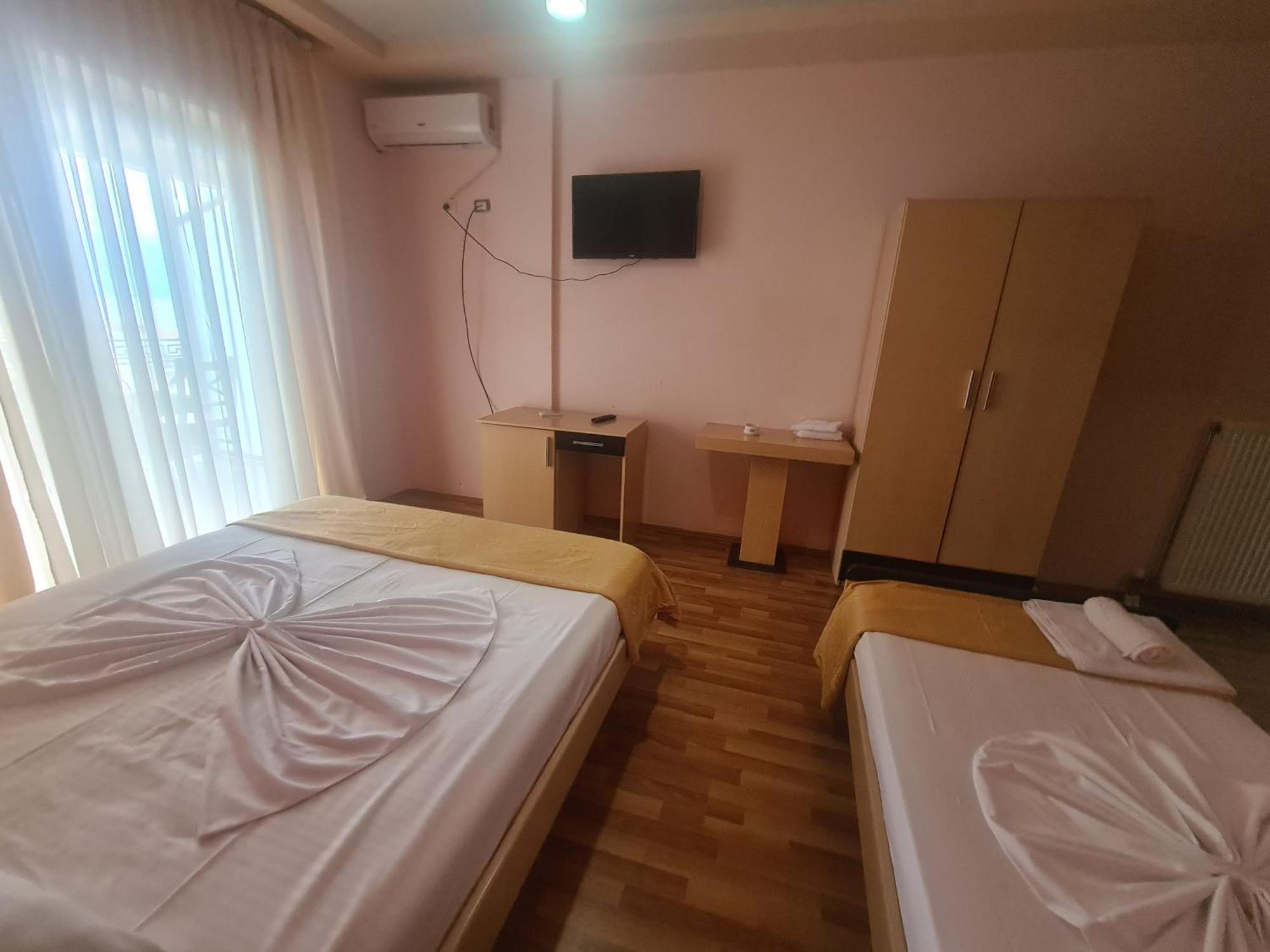 Hotel Kukesi Lini 外观 照片